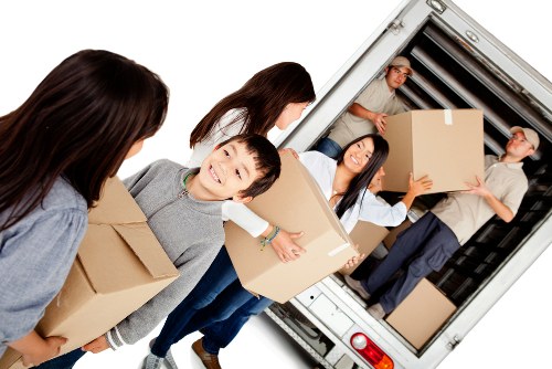 Local moving van service in Uxbridge for residential and commercial moves